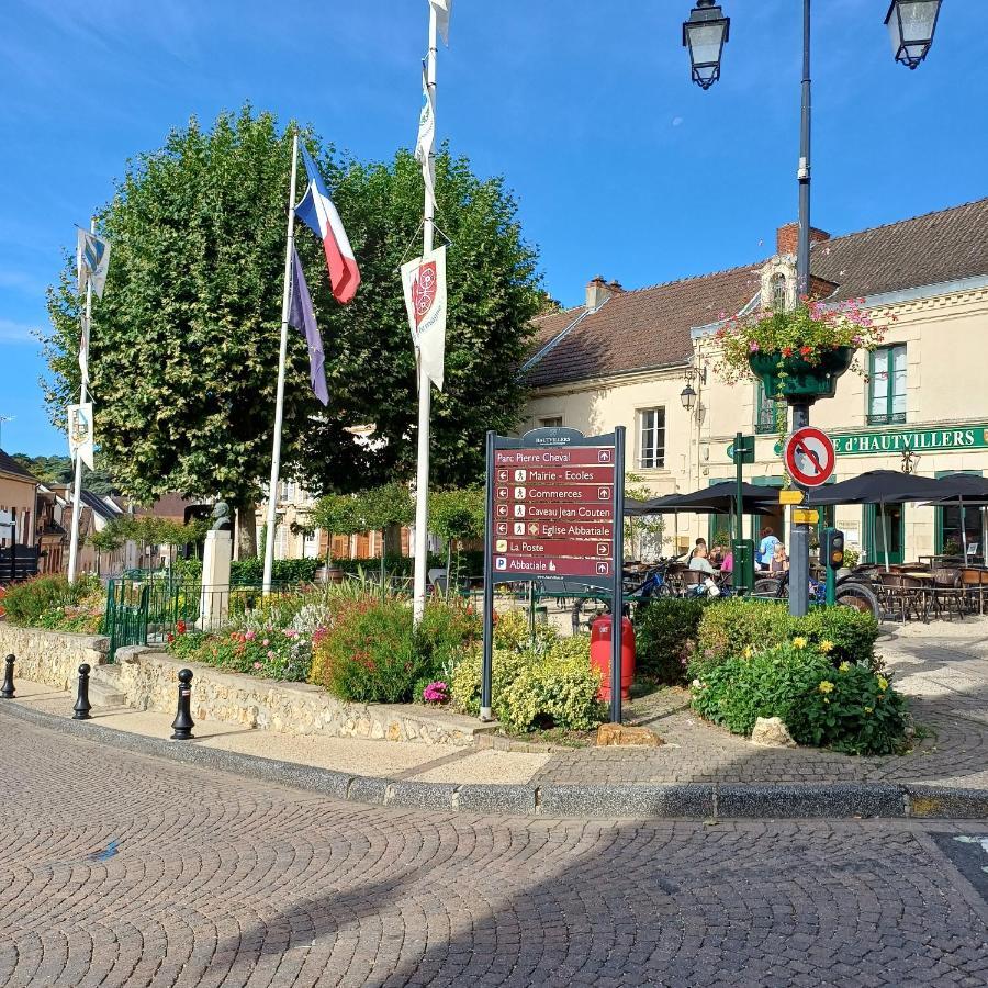Esterline Hautvillers Kültér fotó